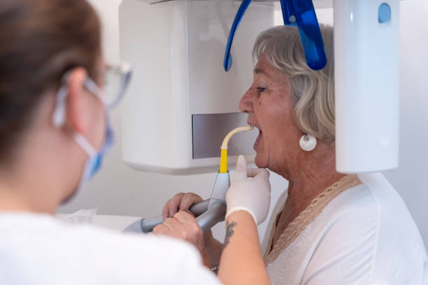 Best Emergency Tooth Extraction in Altamont, IL
